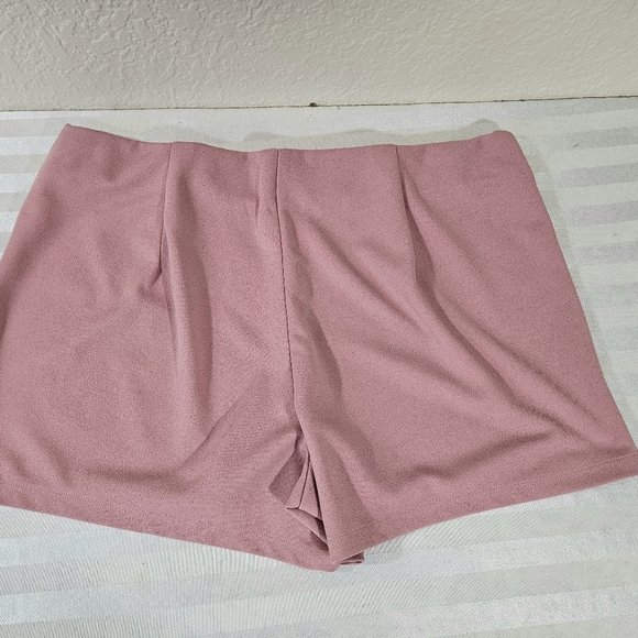 Messini Rose Color Shorts - Picture 6 of 10